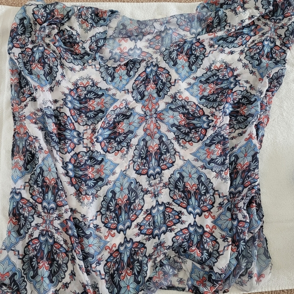 Two-piece tankini swimsuit and cover-up. - Picture 3 of 6